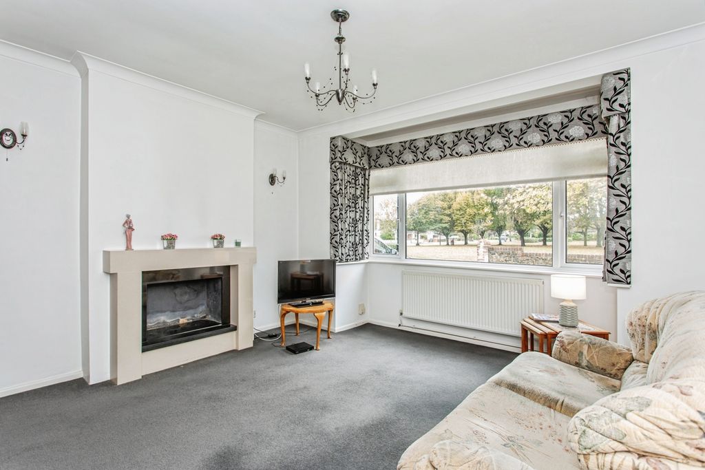 Property photo 2 of 16 Reception Room