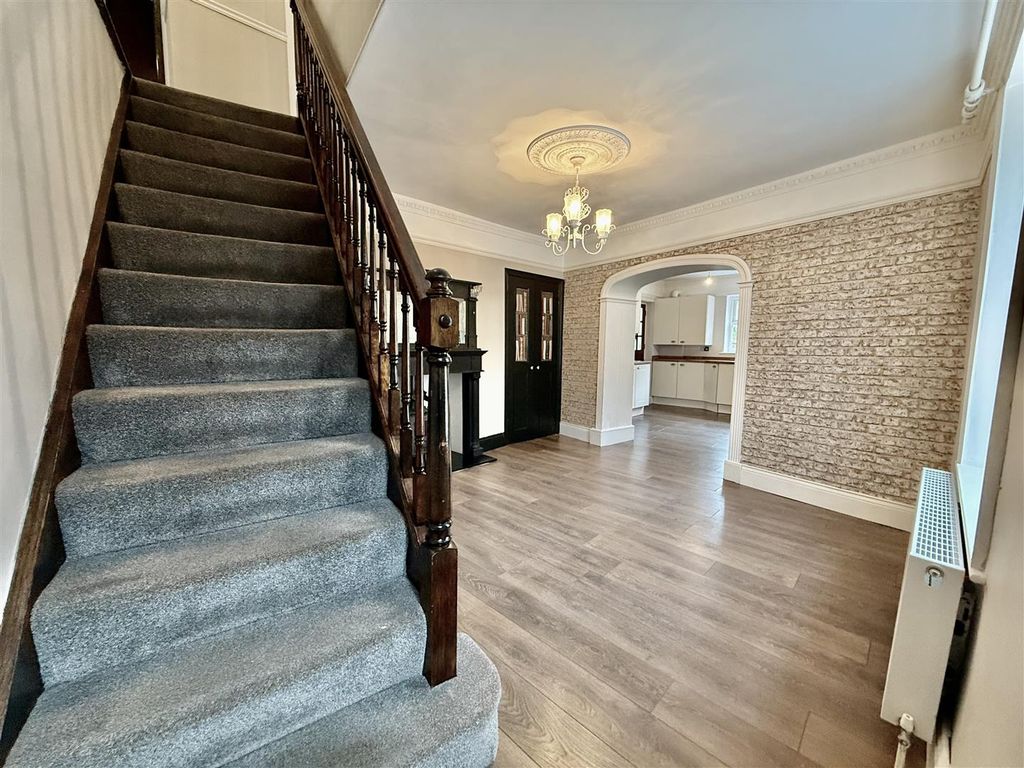Property photo 3 of 17 Dining Room