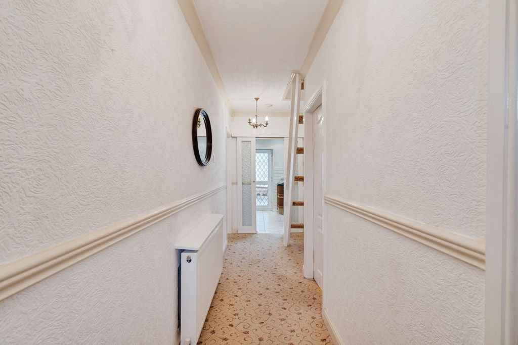 Property photo 3 of 23 Pbox-Img.Jpg