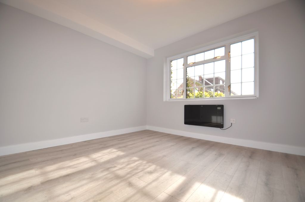 Property photo 1 of 3 Room 1 , Bedroom