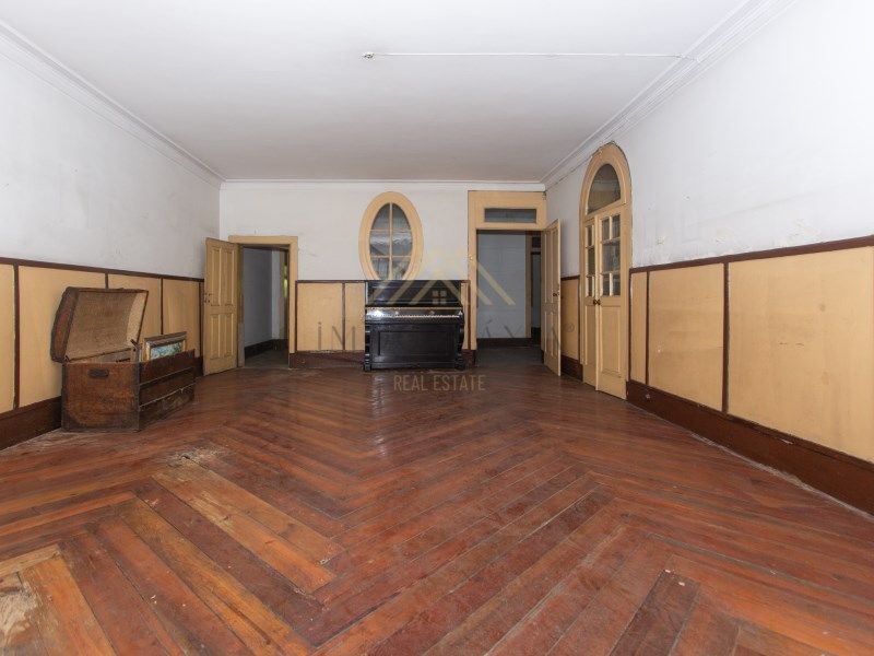 Property photo 2 of 46