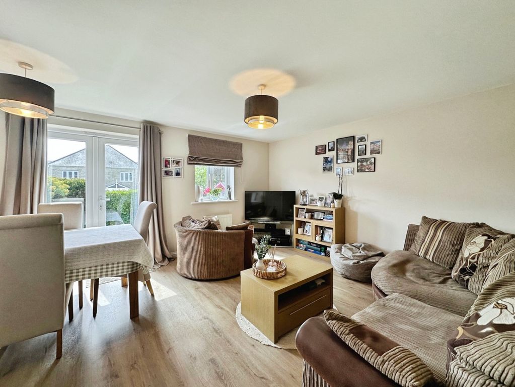 Property photo 2 of 19 5114365