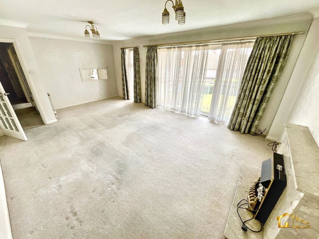 Property photo 3 of 18