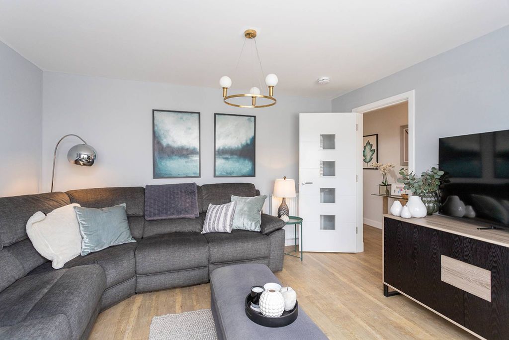 Property photo 3 of 28