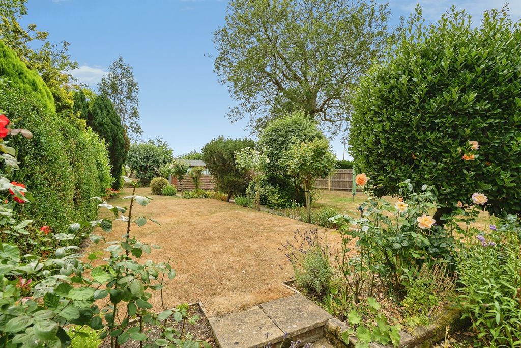 Property photo 2 of 20