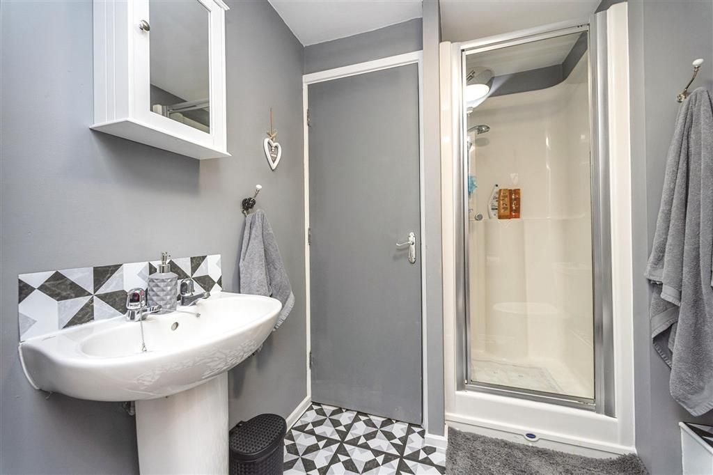 Property photo 3 of 7 Shower Room