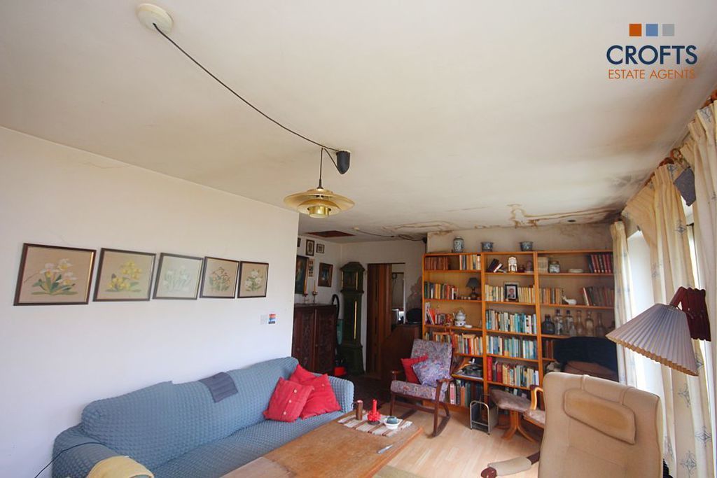 Property photo 3 of 15 Lounge View 2