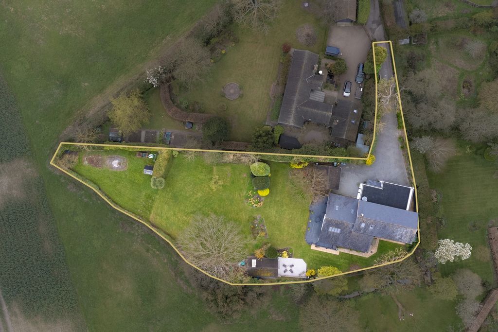 Property photo 2 of 35 4255796