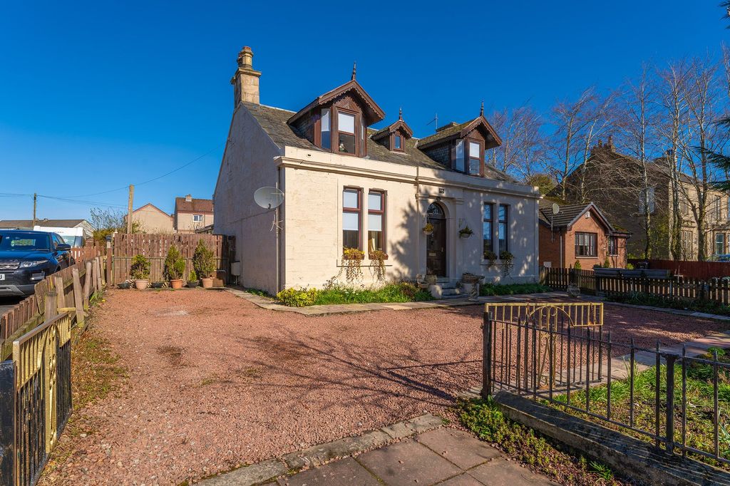 Property photo 2 of 37