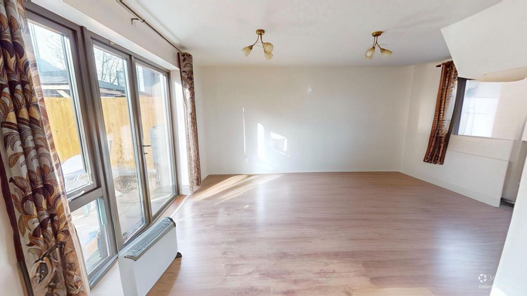 Property photo 1 of 11 Main Image