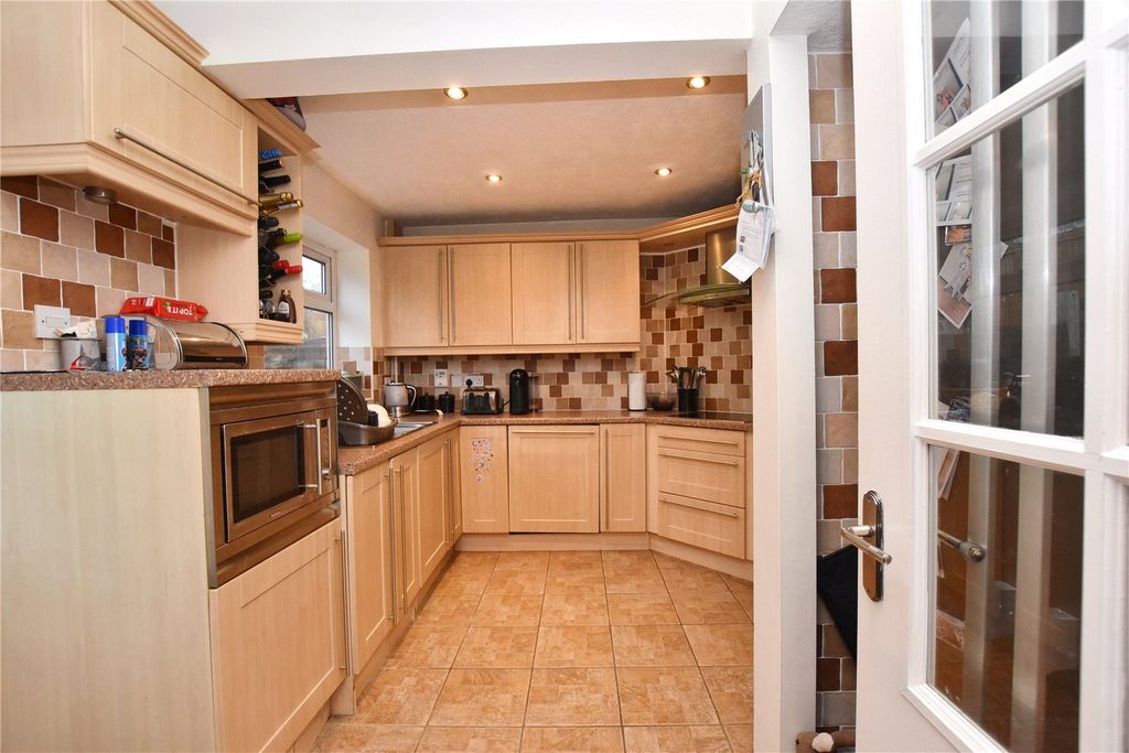 Property photo 3 of 16 Picture No. 20