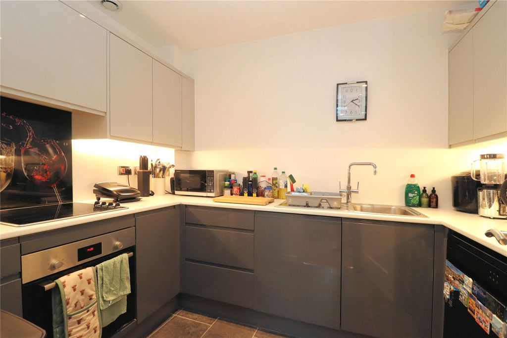 Property photo 2 of 11 Picture No. 37