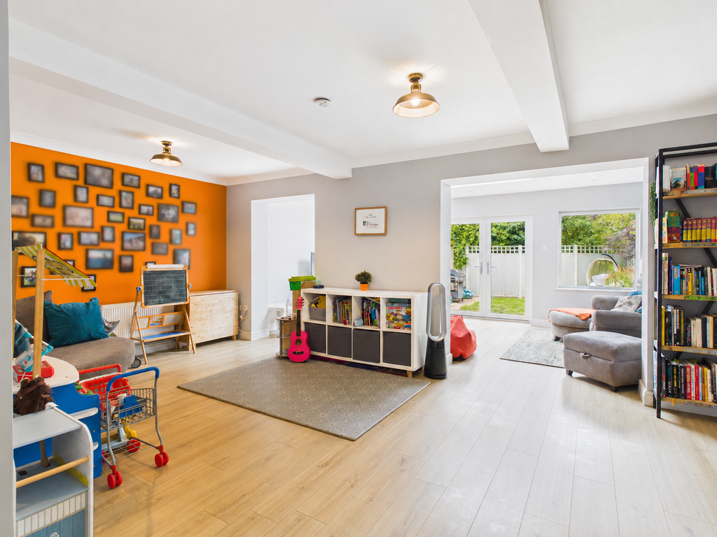 Property photo 1 of 34