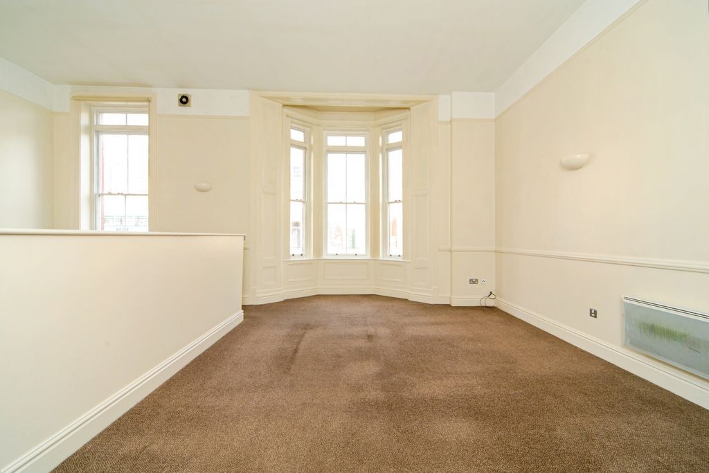 Property photo 2 of 17 Photo