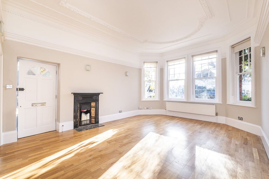 Property photo 2 of 6