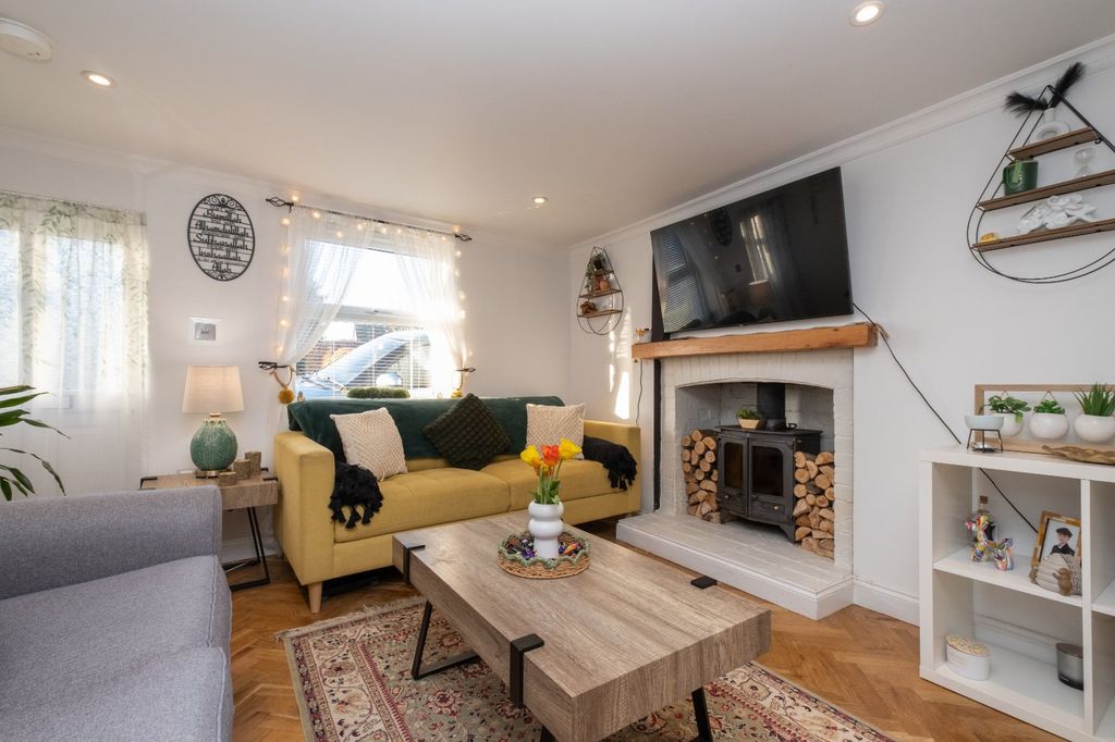 Property photo 2 of 19 Picture 2