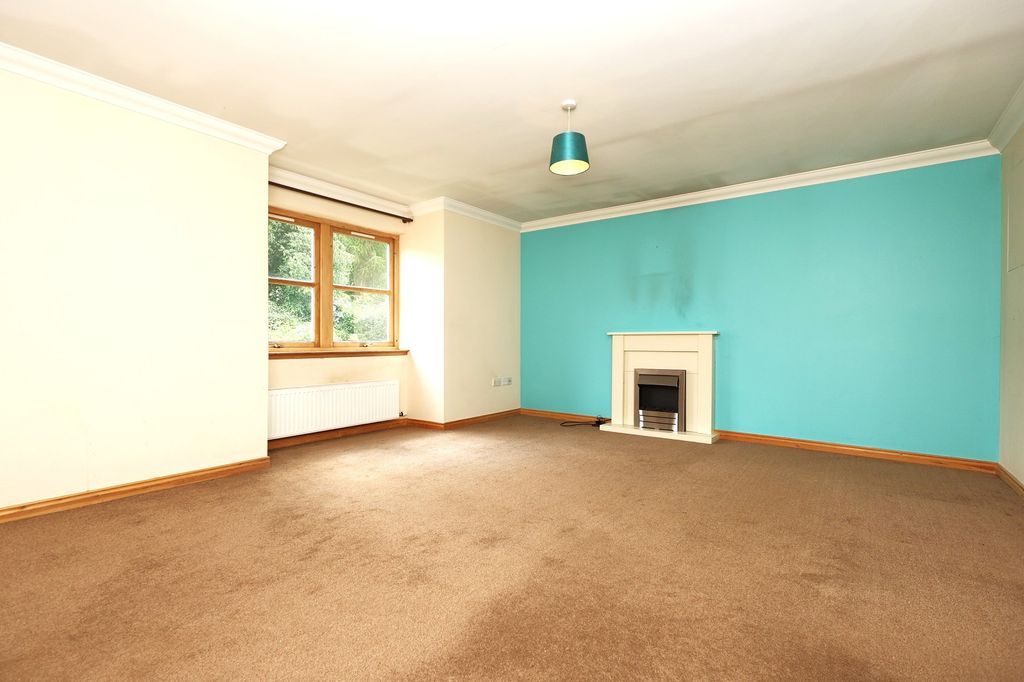 Property photo 2 of 9 Lounge