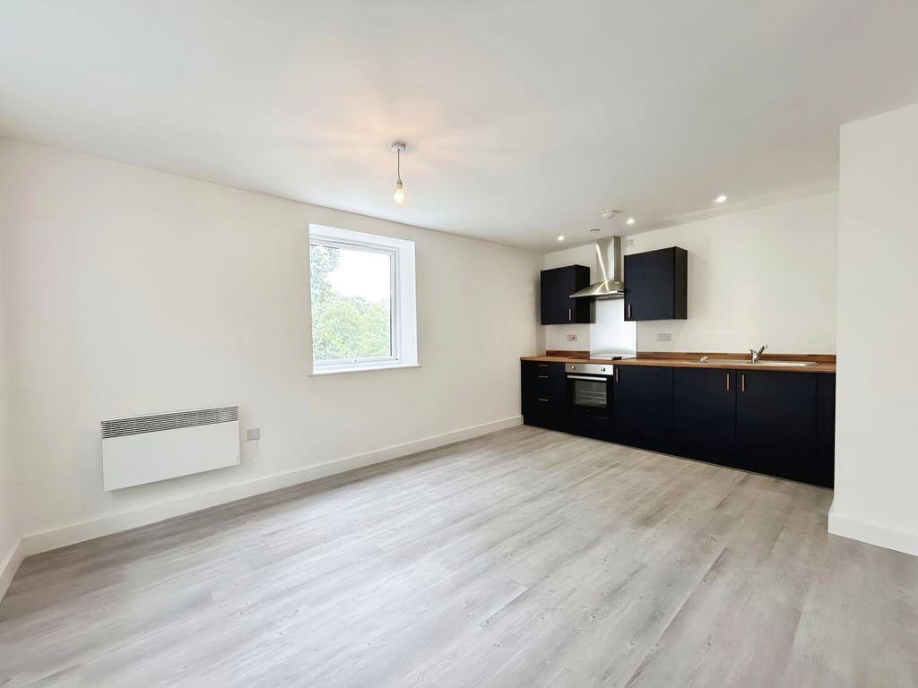 Property photo 2 of 10 c231609c-Whatsapp 20