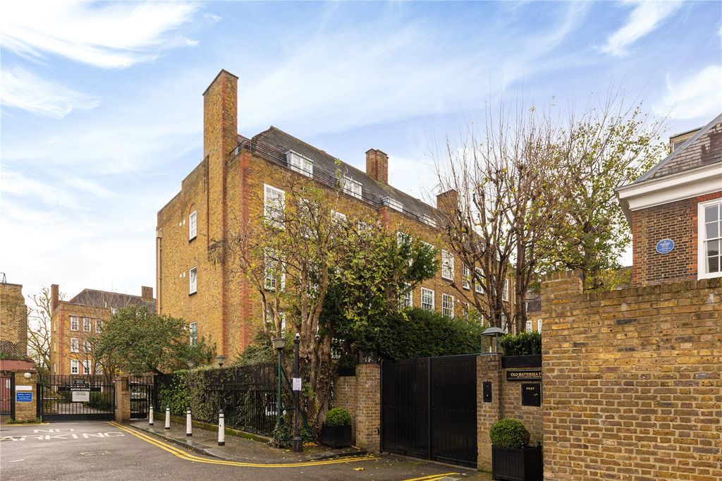 Property photo 2 of 7 External