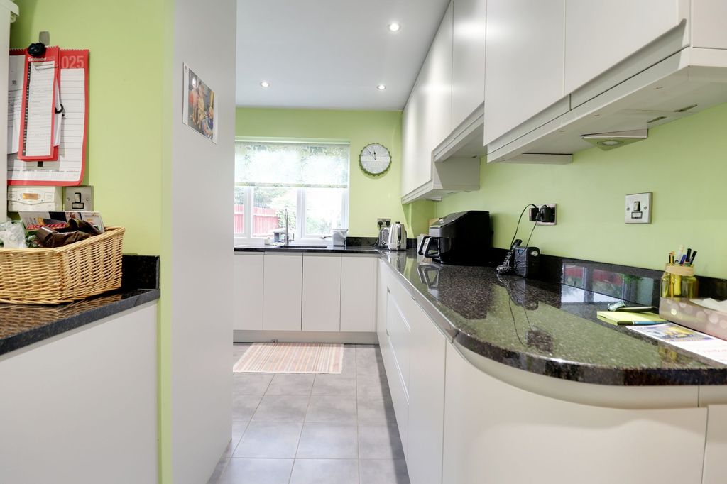 Property photo 2 of 21 Kitchen