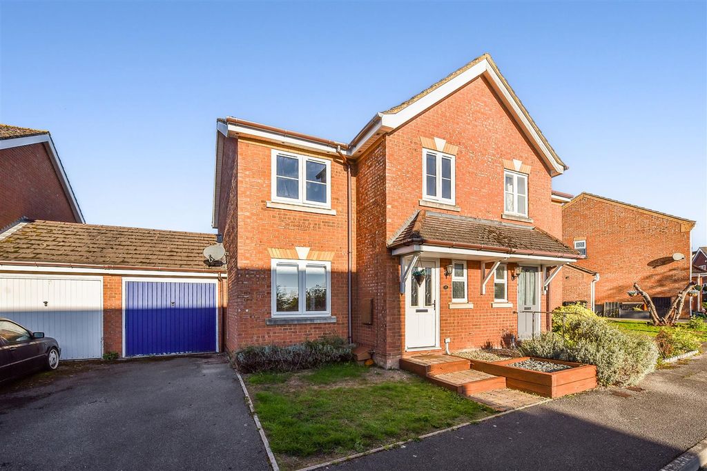 Property photo 1 of 25 Ph37_6234738.Jpg