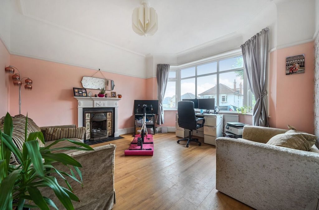 Property photo 2 of 19