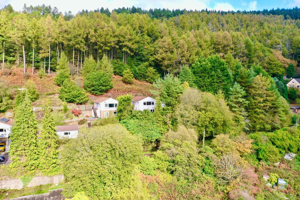 Property photo 1 of 63