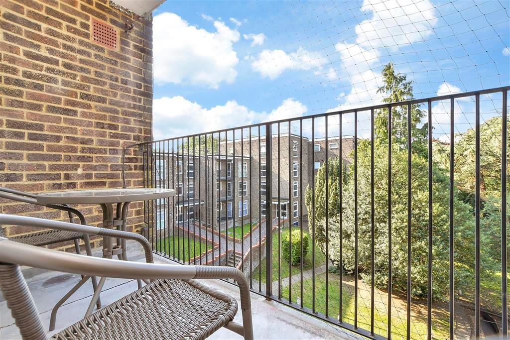 Property photo 2 of 15 Balcony / Terrace