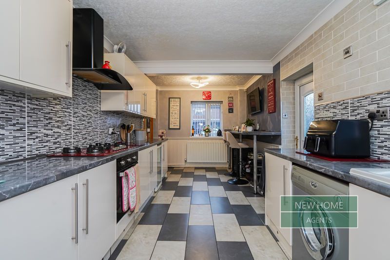 Property photo 3 of 24 Photo 9