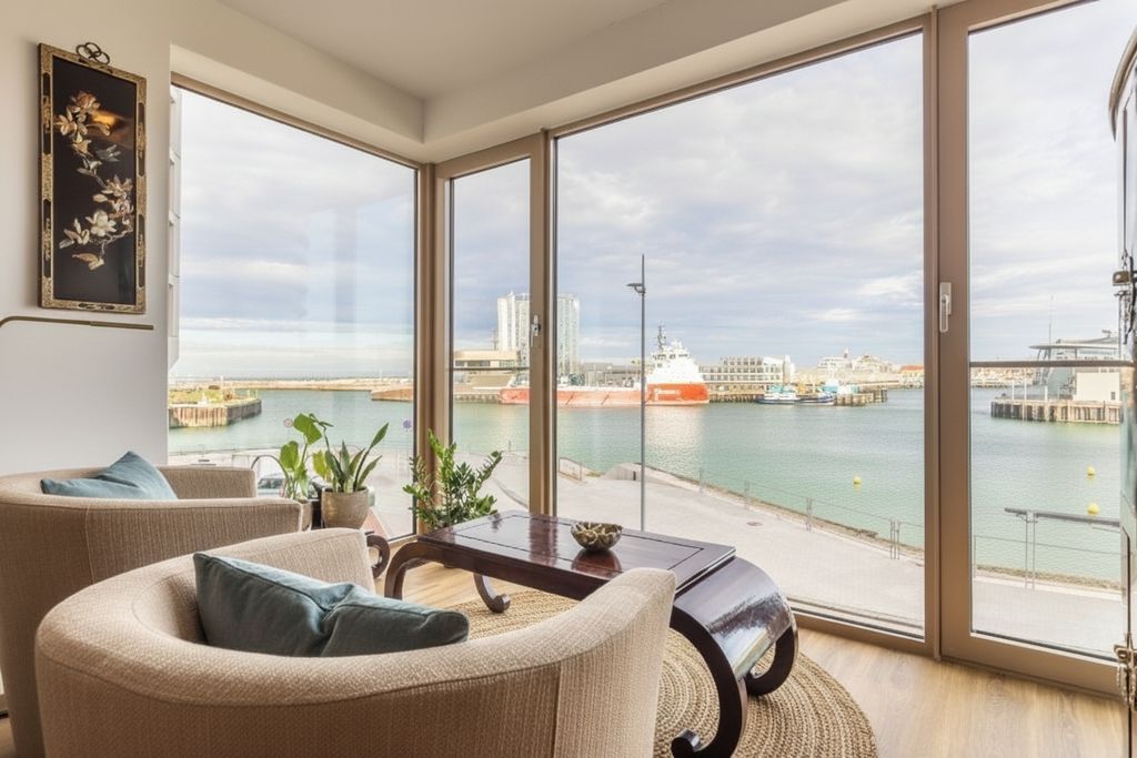 Property photo 2 of 12