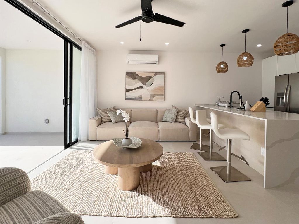 Property photo 3 of 10 Image