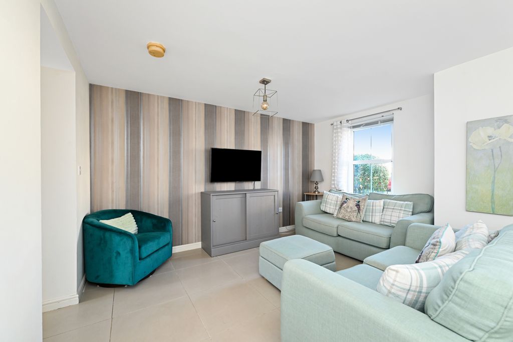 Property photo 3 of 12 Property Image 3