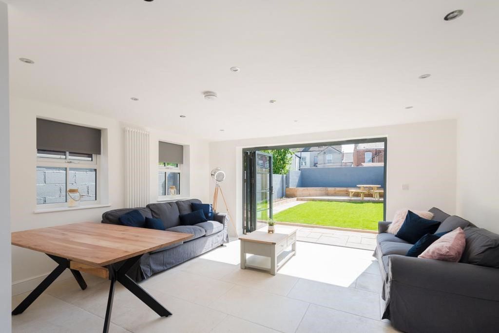 Property photo 2 of 11 Photo 2