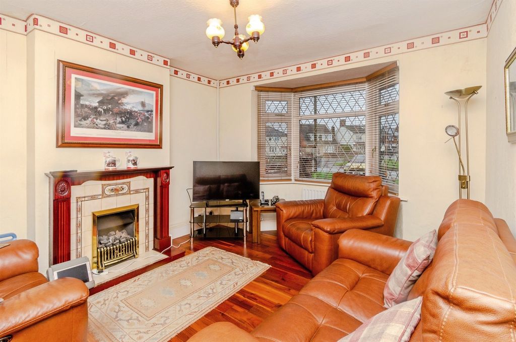 Property photo 3 of 21