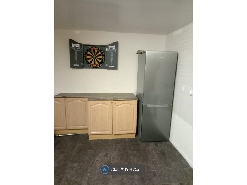 Property photo 3 of 13 Kitchen