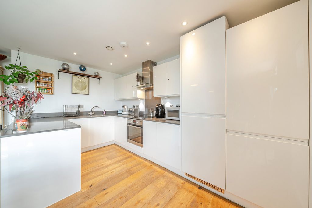 Property photo 3 of 16 1500175-17-6A71Fe...