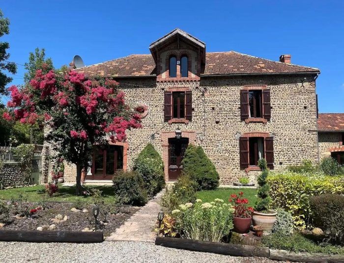 Property photo 1 of 50