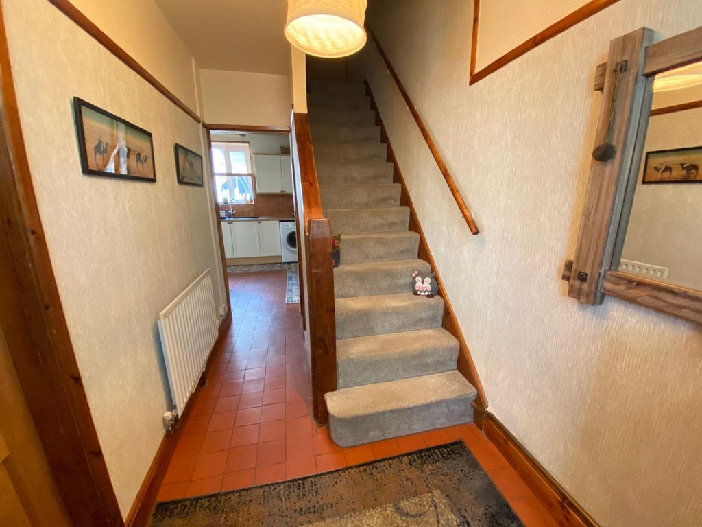 Property photo 2 of 26
