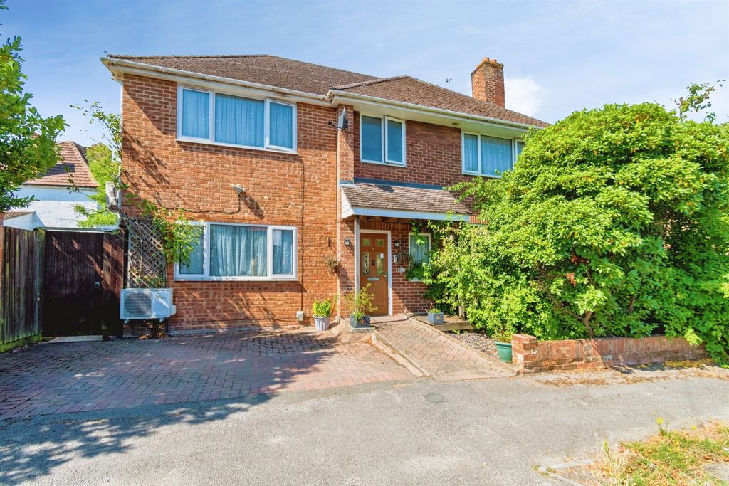 Property photo 1 of 26