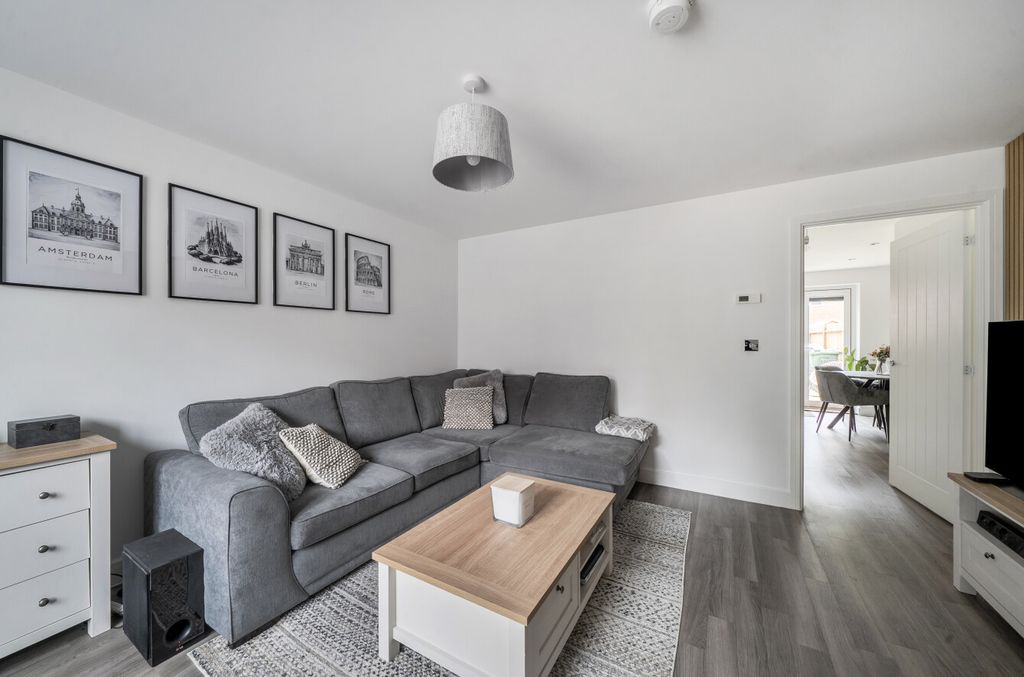 Property photo 3 of 21 1369158-18-68Fa23...