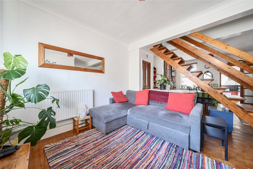 Property photo 3 of 19 Picture No. 14