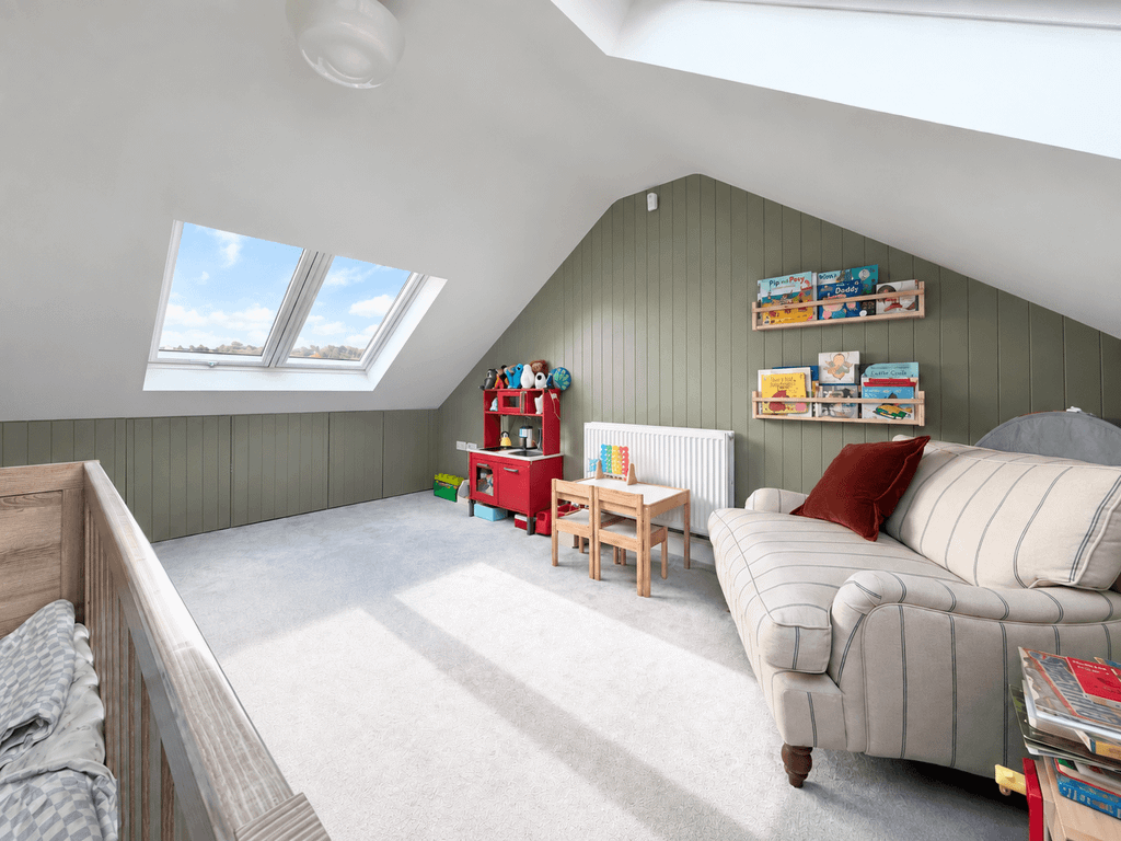 Property photo 1 of 21 St. Francis Close, Tring