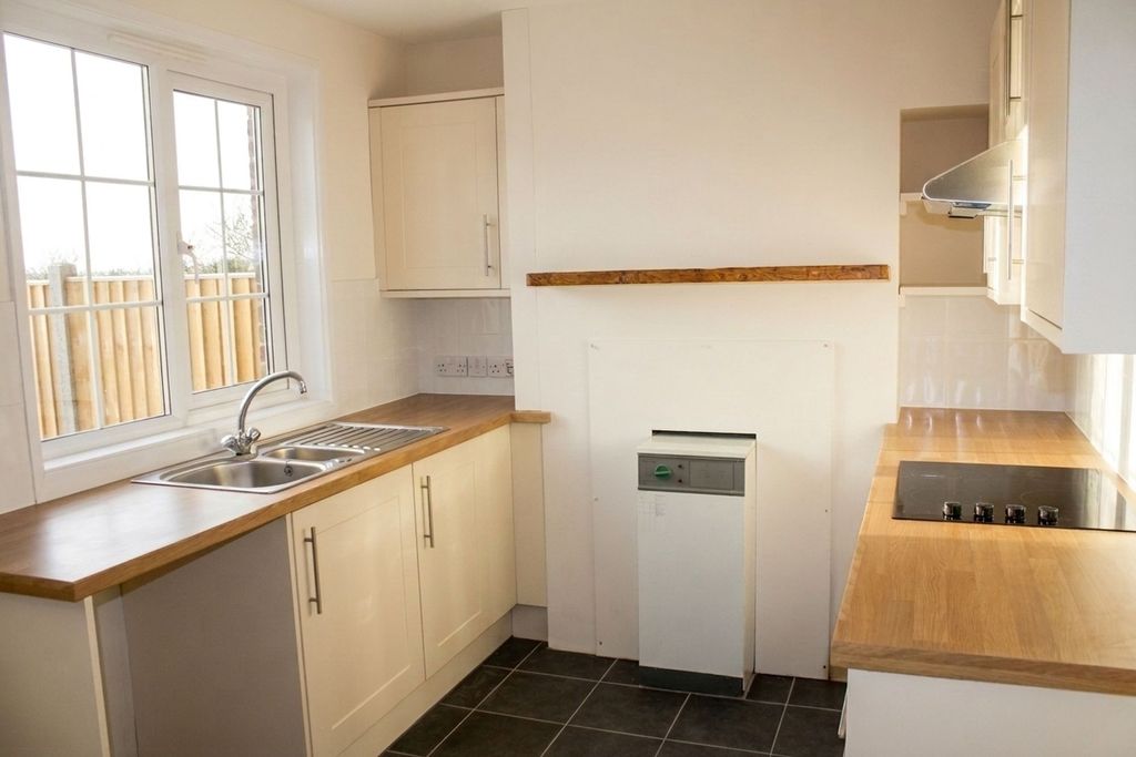 Property photo 3 of 4 Kitchen