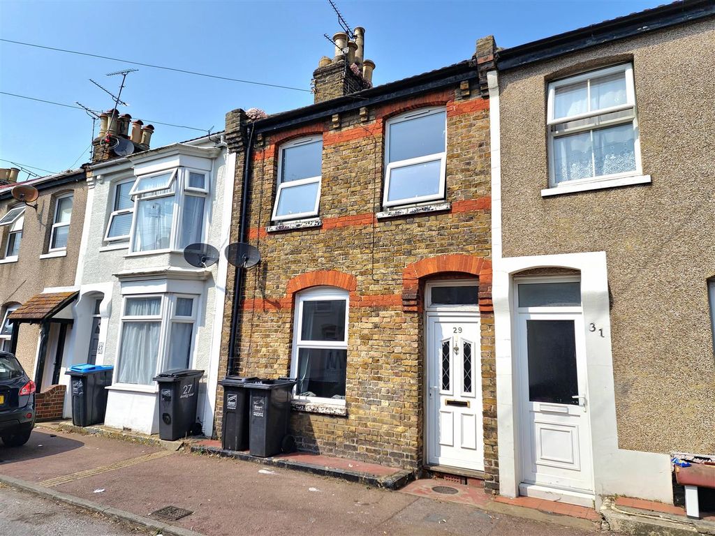 Property photo 2 of 12 1000028245.Jpg