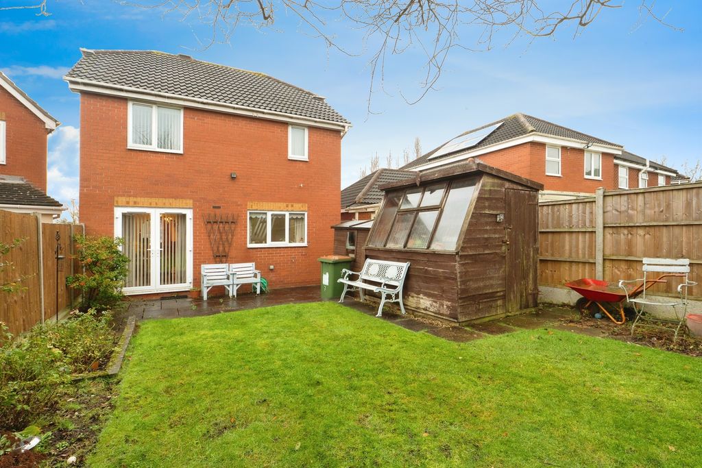 Property photo 2 of 17
