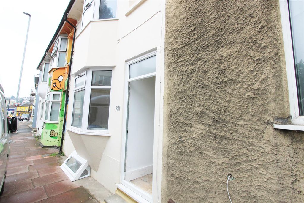 Property photo 1 of 14 80 Upper Lewes External Best.Jpg