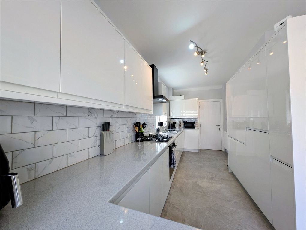 Property photo 2 of 20 Picture No. 25