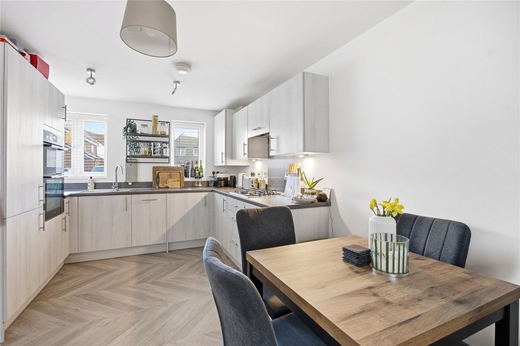 Property photo 2 of 13 Picture No. 08