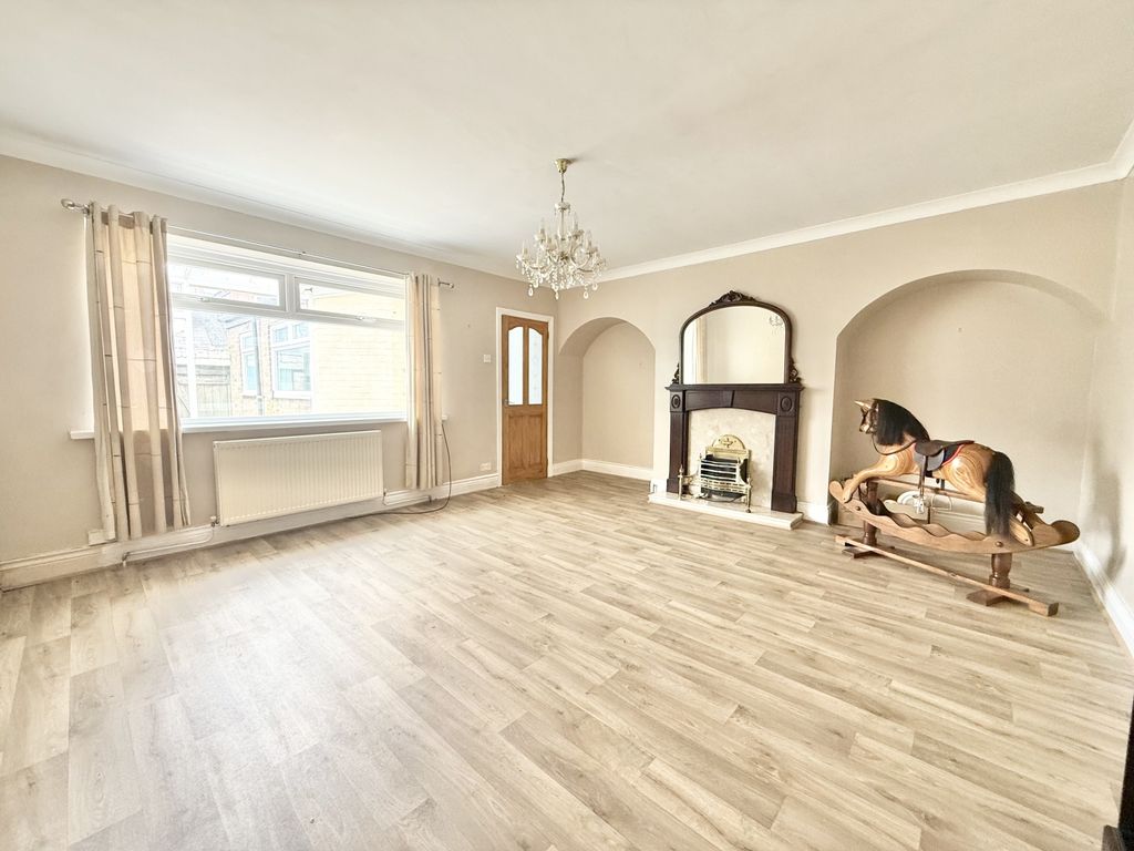 Property photo 3 of 12 Img_1701