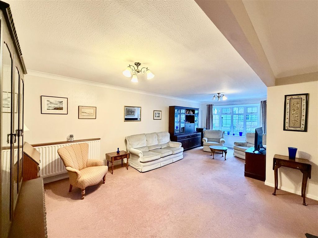 Property photo 2 of 24 2